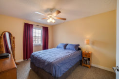 23_masterbedroom1