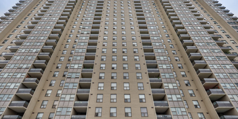 0_Exterior Front