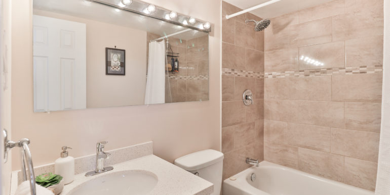 26_Master Ensuite