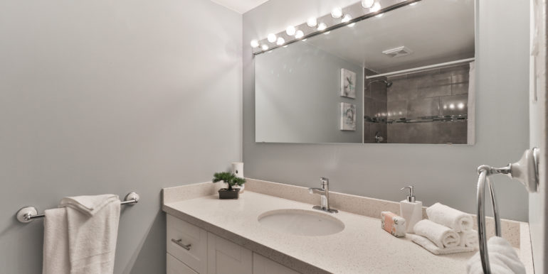 31_Second Bathroom