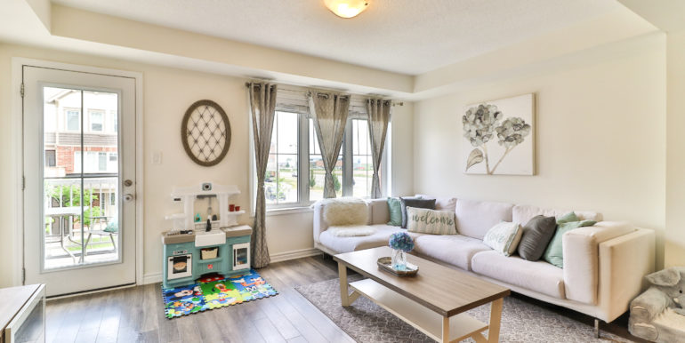 012_Living Room