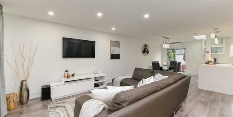 008_Living Room