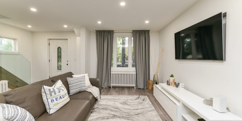 010_Living Room