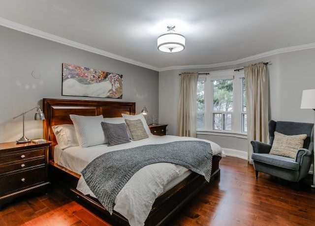 24_masterbedroom1