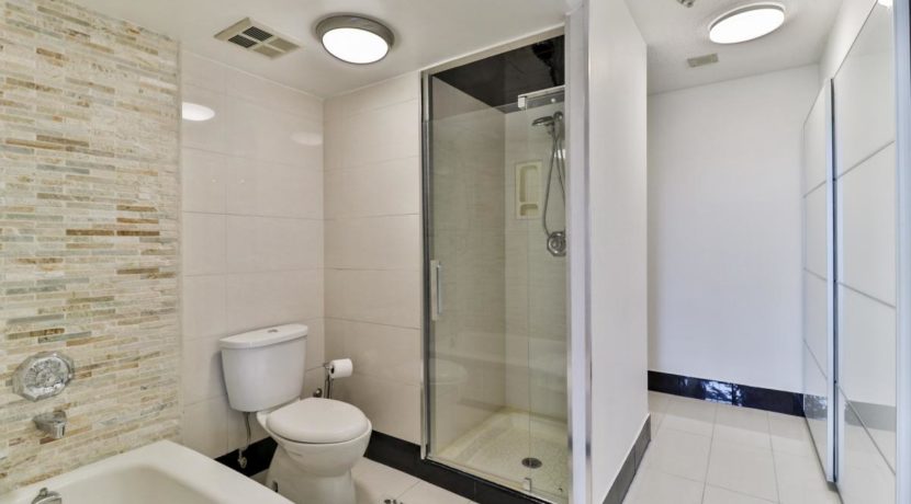 35_bathroom