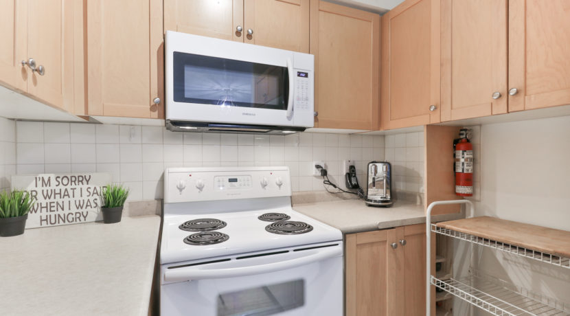 16_Kitchen
