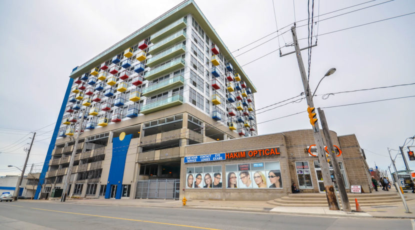 1_Exterior Front