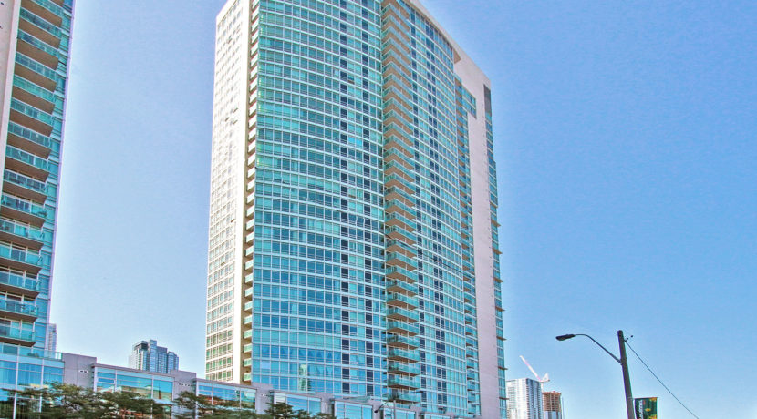 1_Exterior Front