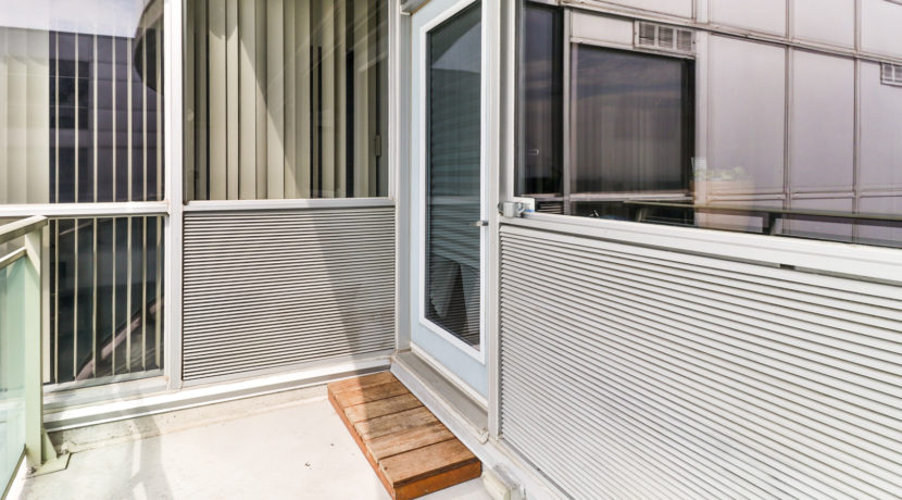 33_Balcony