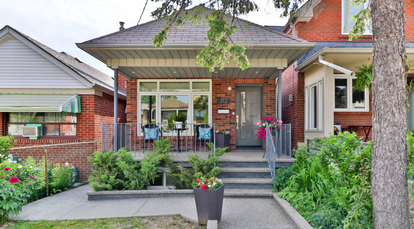 0_Exterior Front