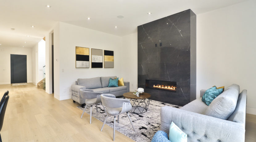 11_Living Room