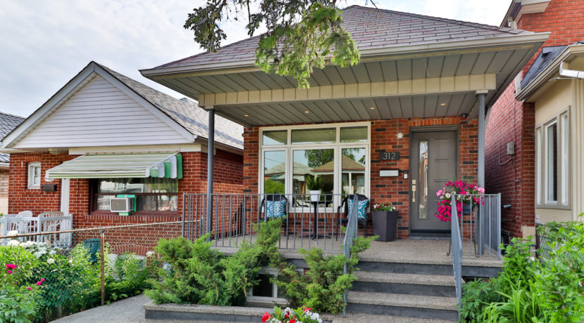 1_Exterior Front