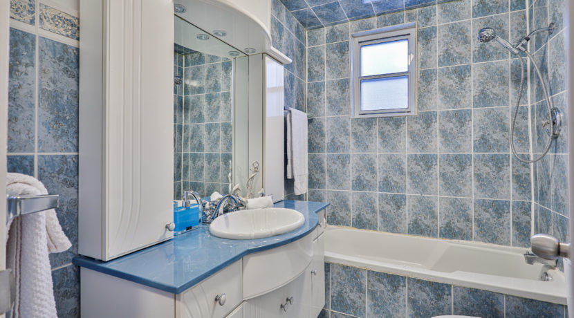 026_Bathroom