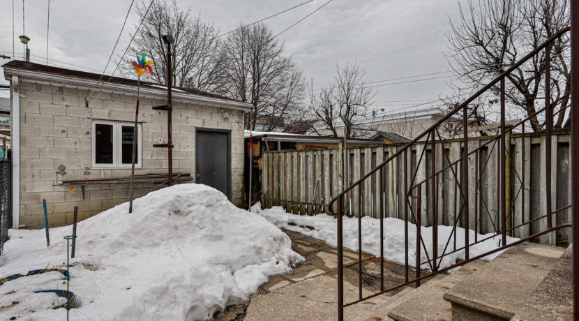 037_Backyard
