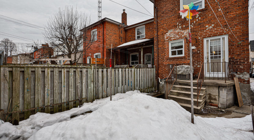 041_Backyard