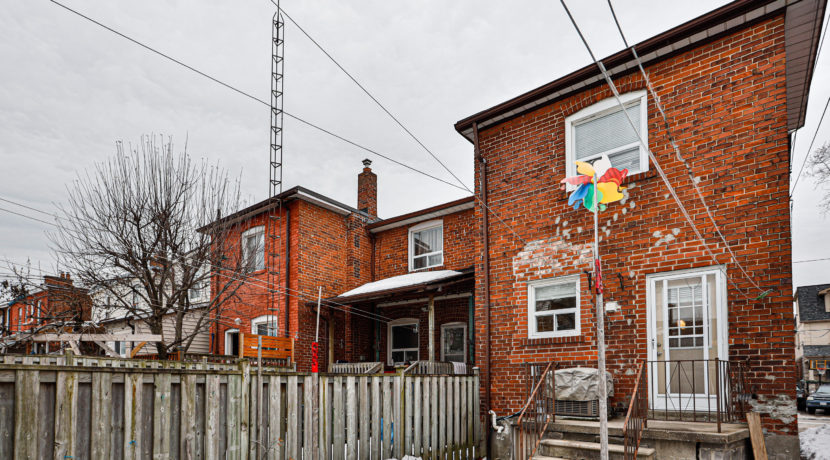 042_Backyard