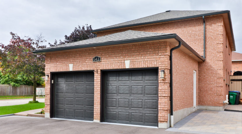 005_Exterior Front