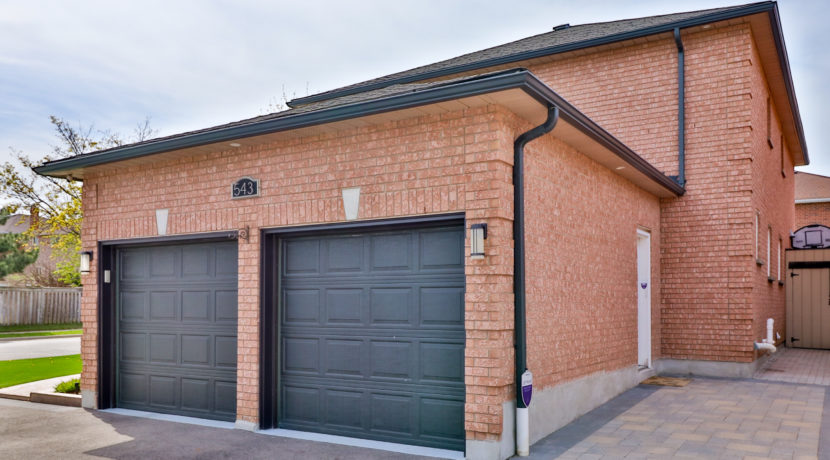 005_Exterior Front