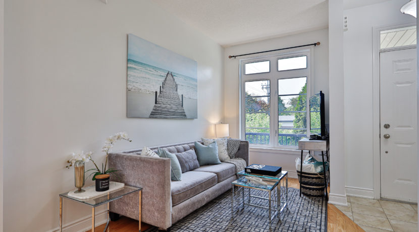 008_Living Room