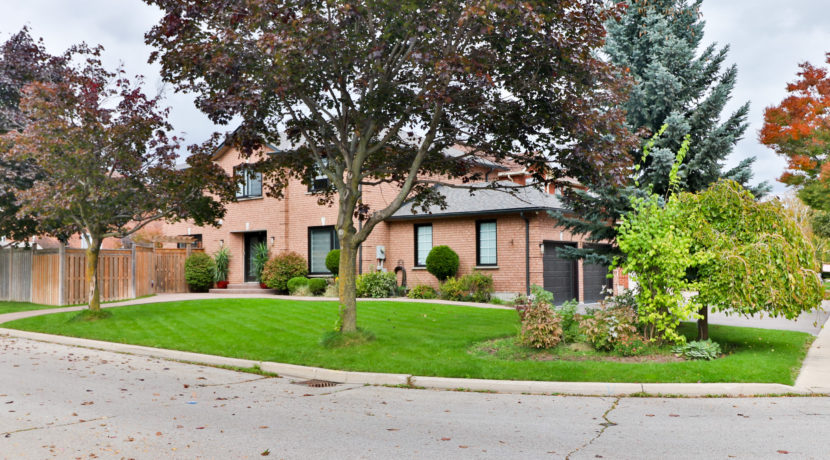 011_Exterior Front