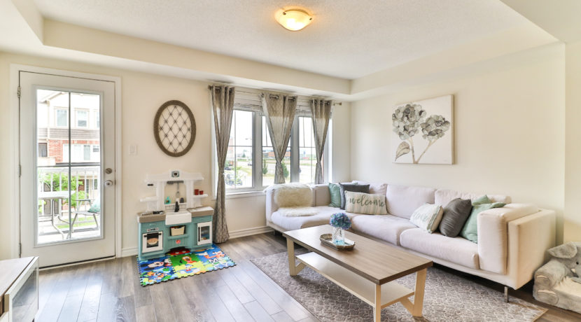012_Living Room