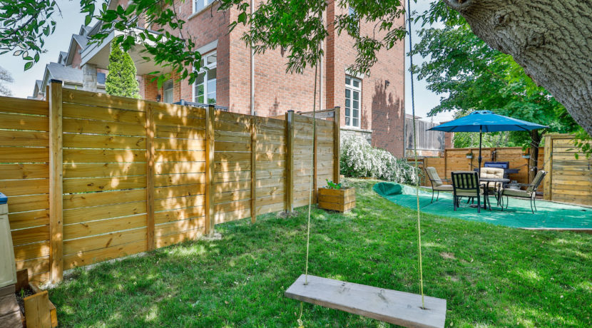 038_Backyard