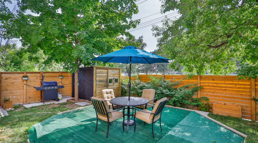 042_Backyard